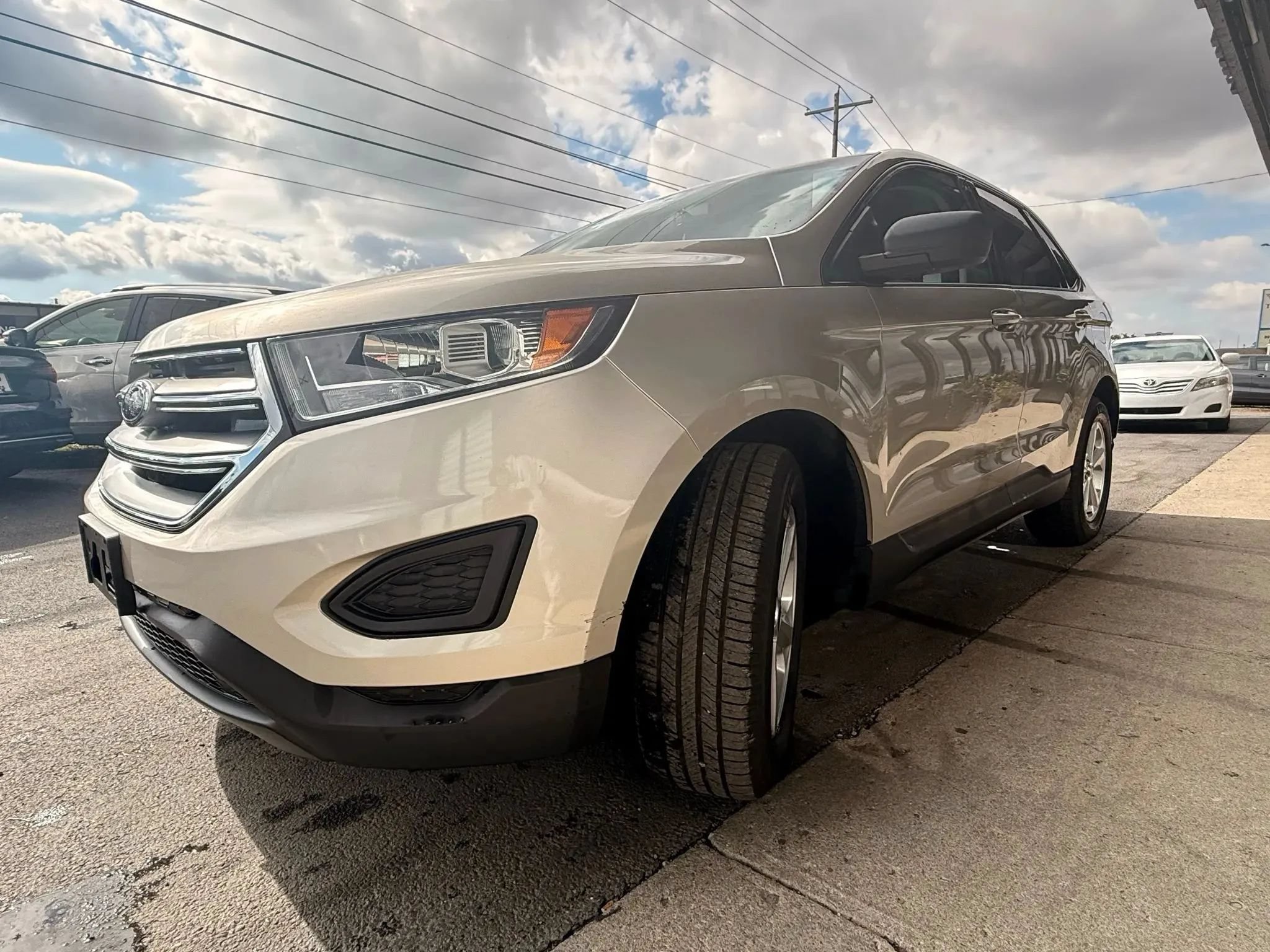 Used 2017 Ford Edge SE AWD/4WD image 3