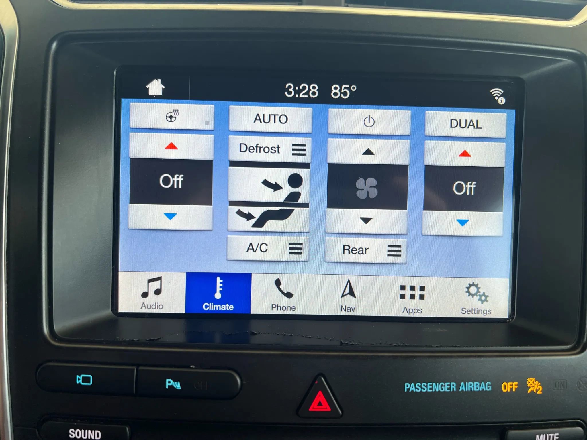 Used 2019 Ford Explorer Limited image 16