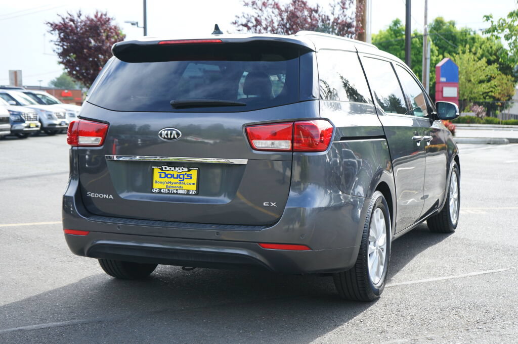 Used 2015 Kia Sedona EX FWD image 7