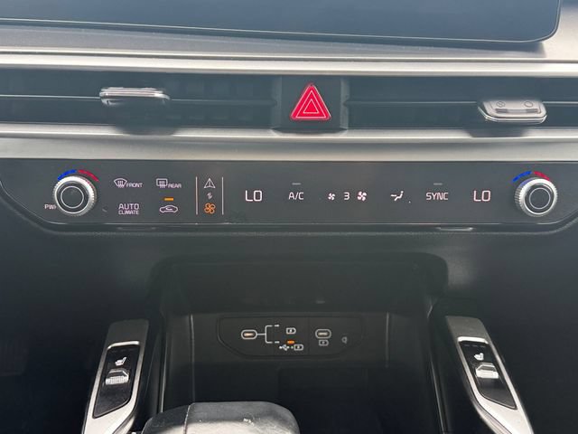 Used 2024 Kia Sorento S FWD image 4