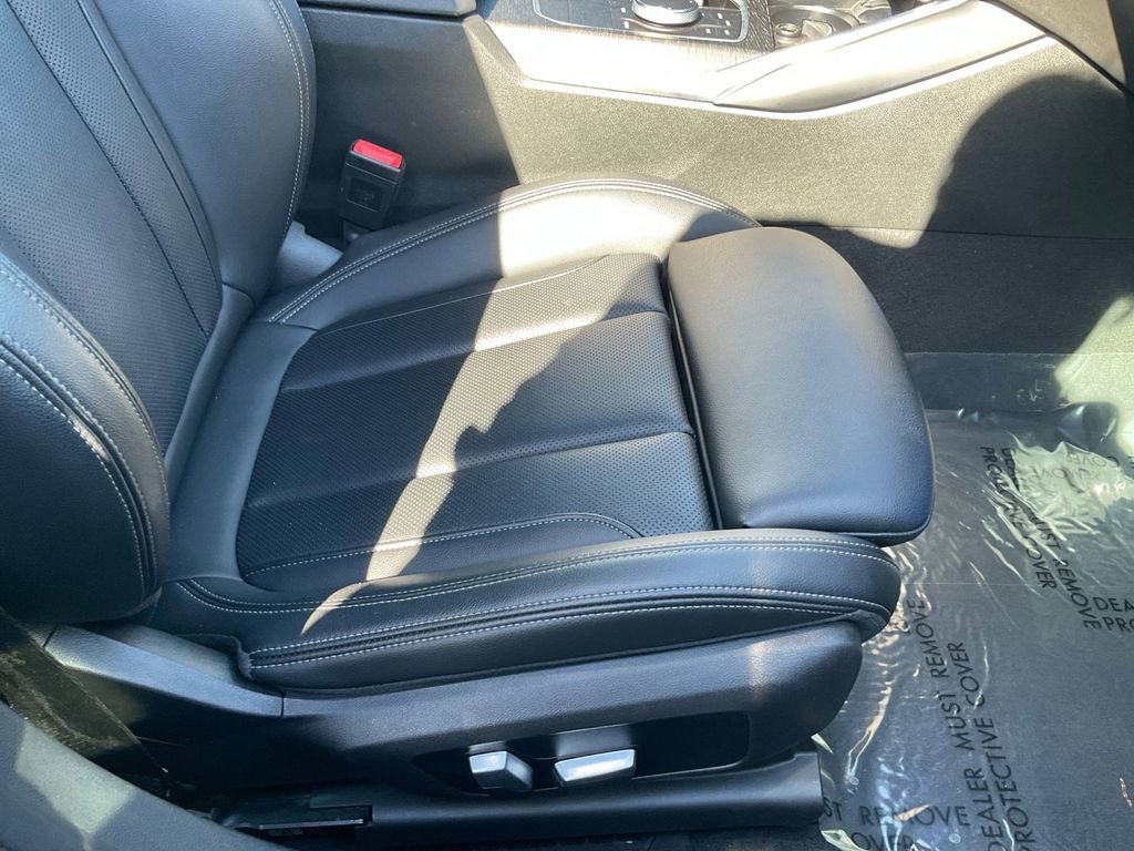 Used 2023 BMW 330e image 26