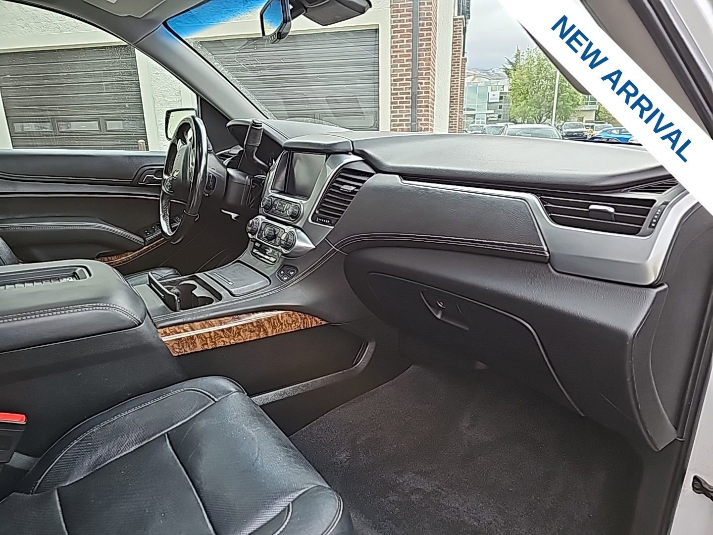 Used 2019 Chevrolet Suburban Premier AWD/4WD image 27