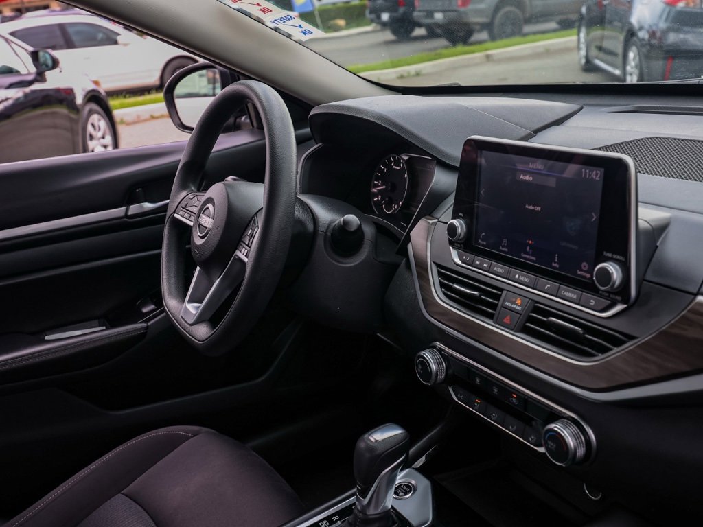 Used 2023 Nissan Altima 2.5 SV image 19