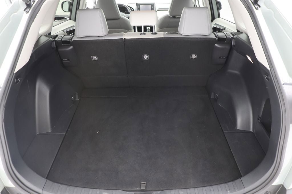 Used 2020 Toyota RAV4 XLE Premium AWD/4WD image 28