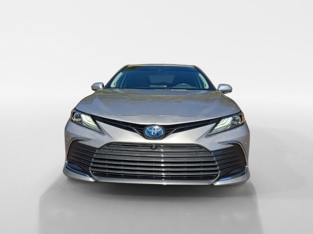 Used 2022 Toyota Camry XLE image 8