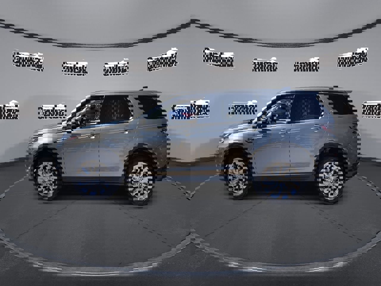 Used 2023 Land Rover Discovery Sport SE image 4