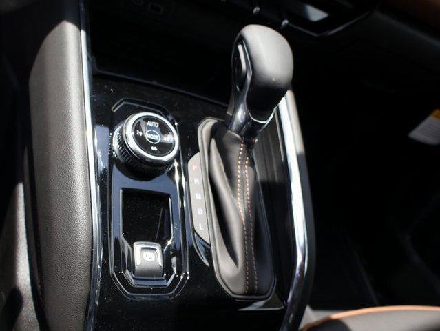 New 2025 GMC Canyon AT4 w/ Nightfall Edition image 33