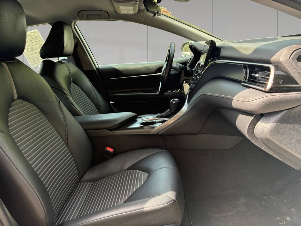 Used 2023 Toyota Camry SE FWD image 17