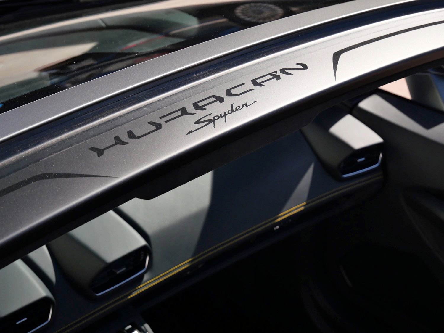 Used 2023 Lamborghini Huracan EVO image 15