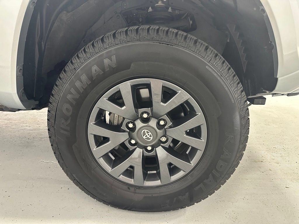 Used 2023 Toyota Tacoma SR5 w/ Technology Package AWD/4WD image 60