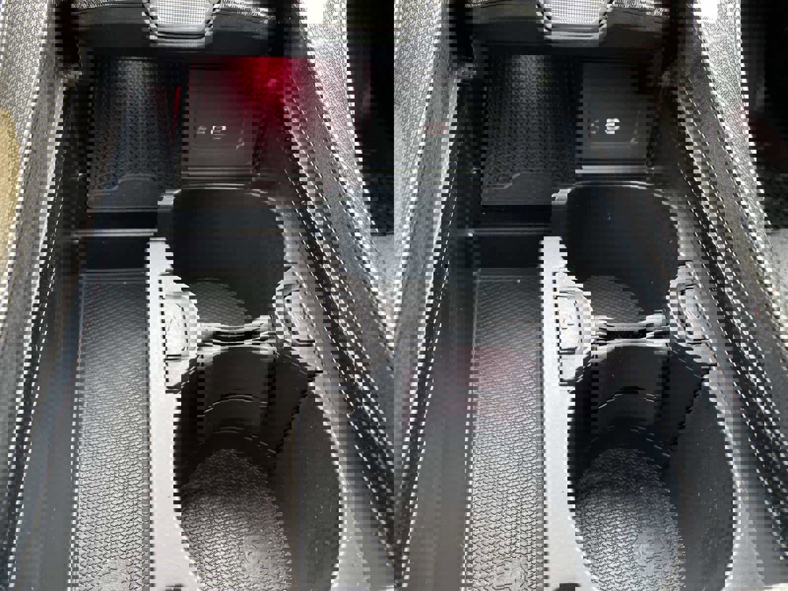 Used 2024 Mercedes-Benz CLE 300 4MATIC Coupe image 14