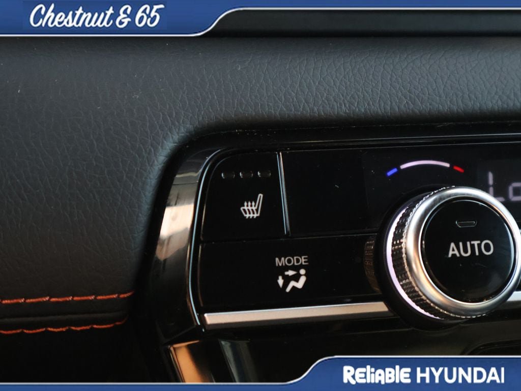 Used 2025 Honda Pilot Sport image 37