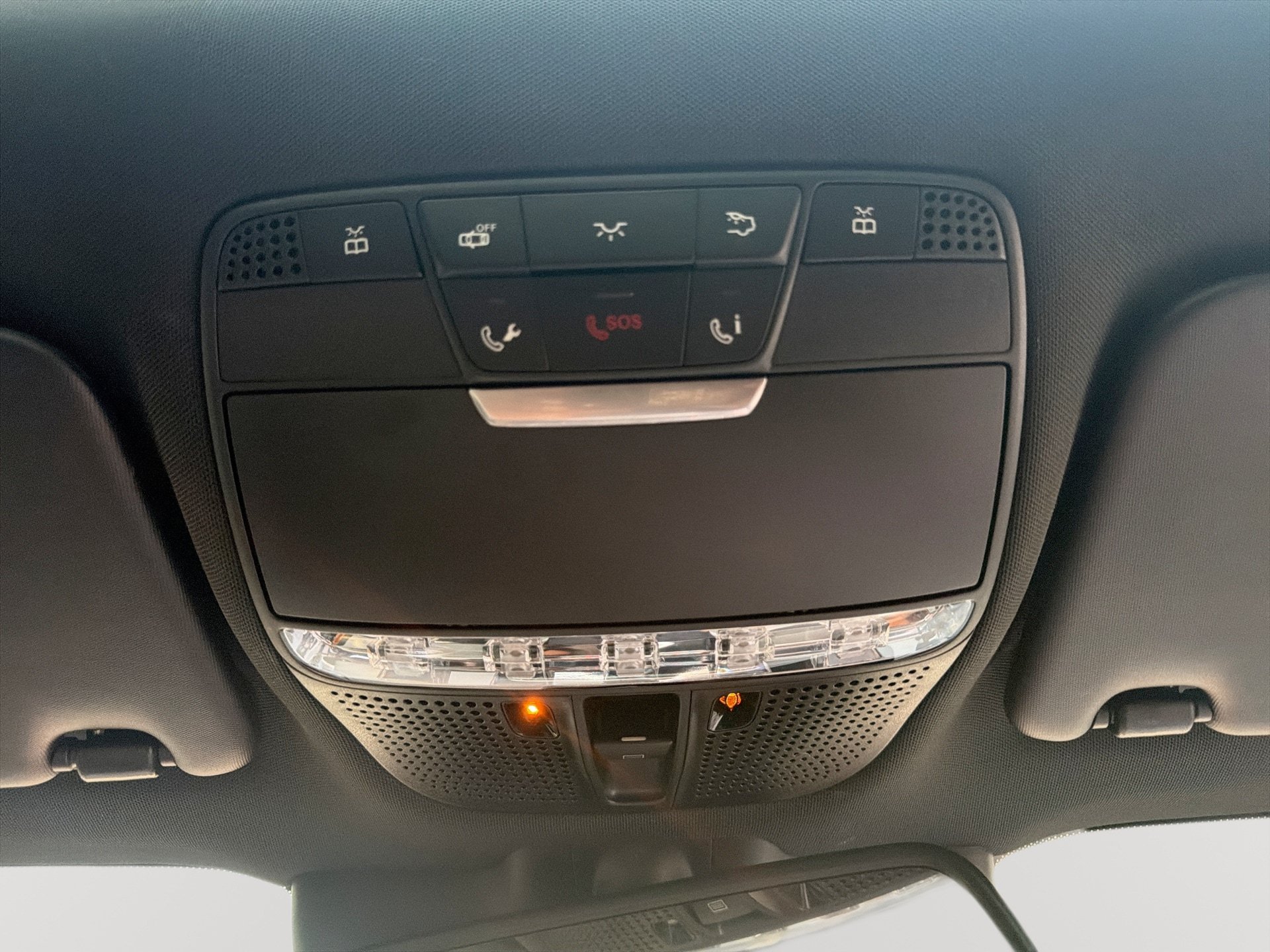 Used 2019 Mercedes-Benz GLC 63 AMG 4MATIC w/ Multimedia Package image 43