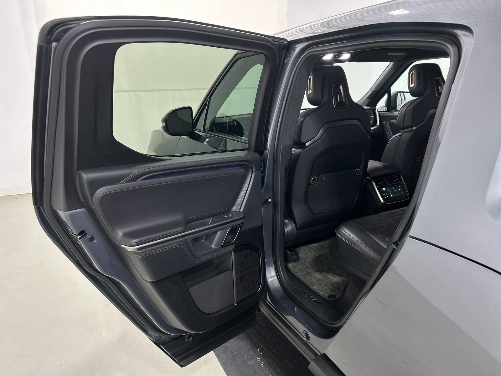Used 2023 Rivian R1T Adventure Quad AWD/4WD image 17