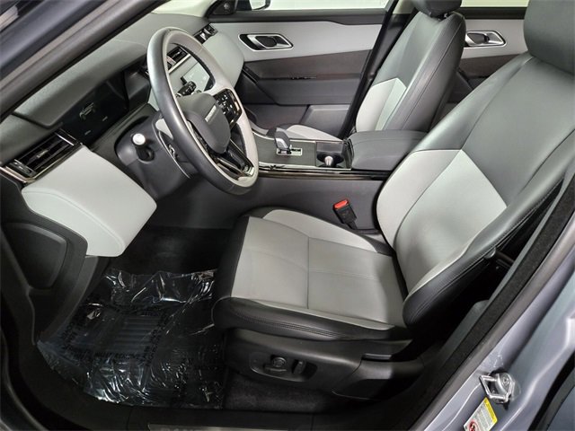 Used 2025 Land Rover Range Rover Velar Dynamic SE image 13