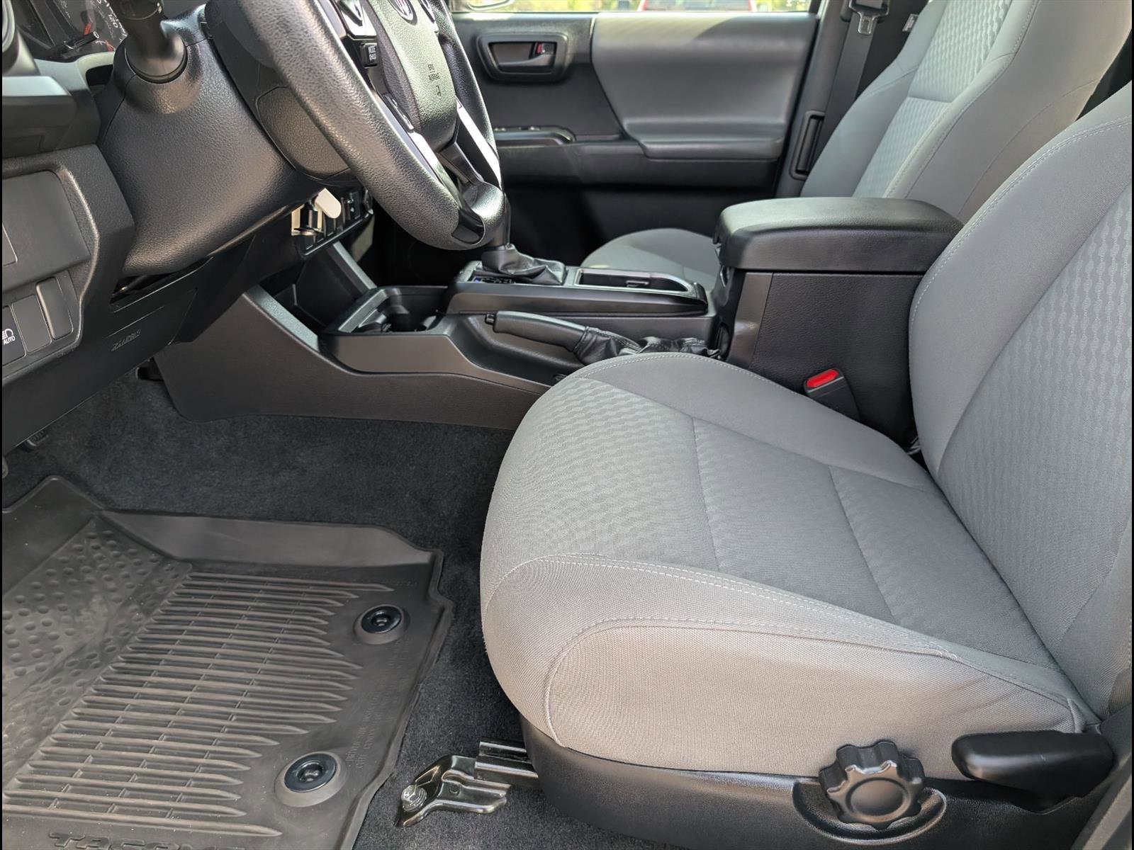 Used 2023 Toyota Tacoma SR image 9