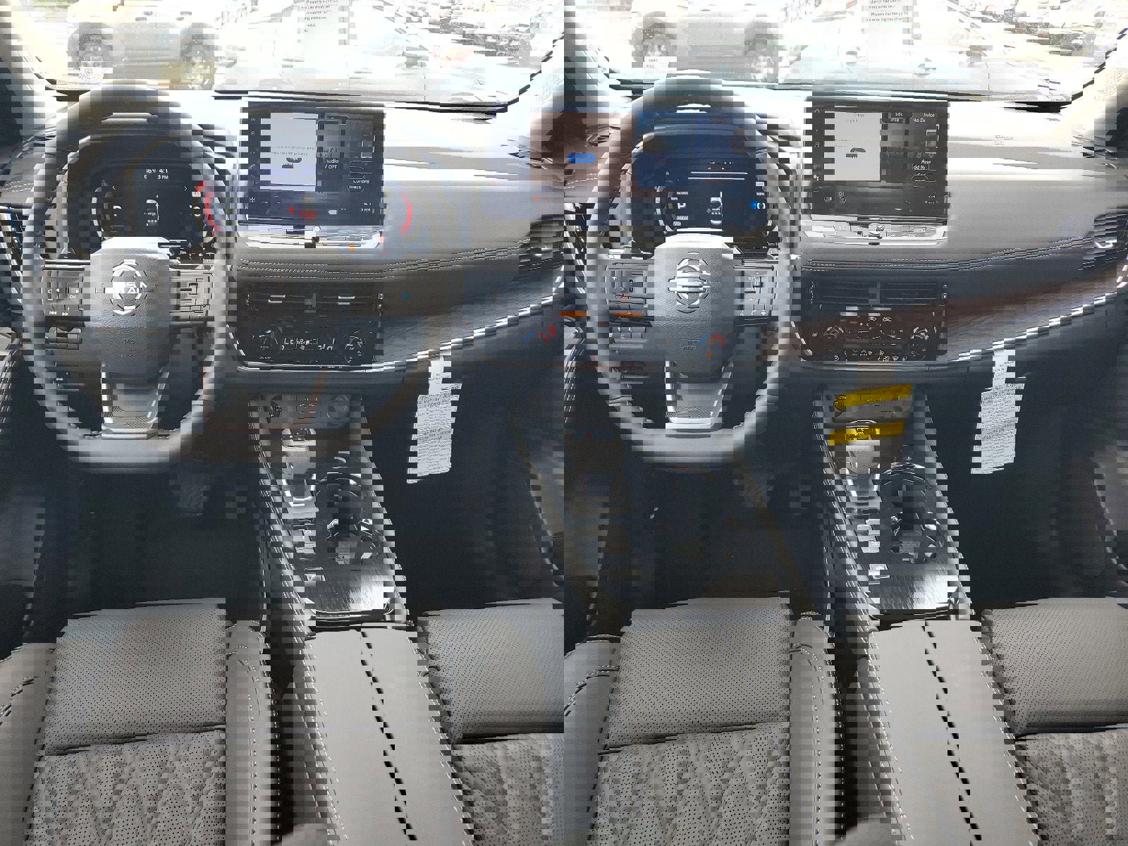 New 2025 Nissan Rogue Platinum w/ Platinum Premium Package image 14