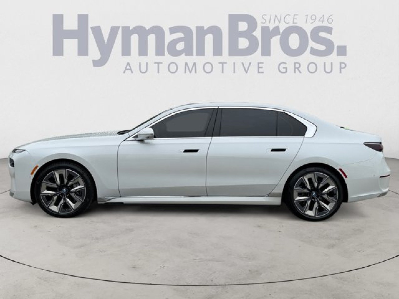 Used 2023 BMW i7 xDrive60 AWD/4WD image 6