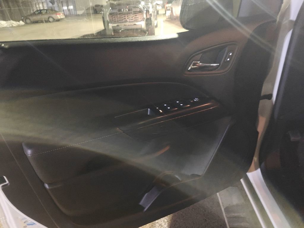 Used 2018 GMC Canyon SLT image 7