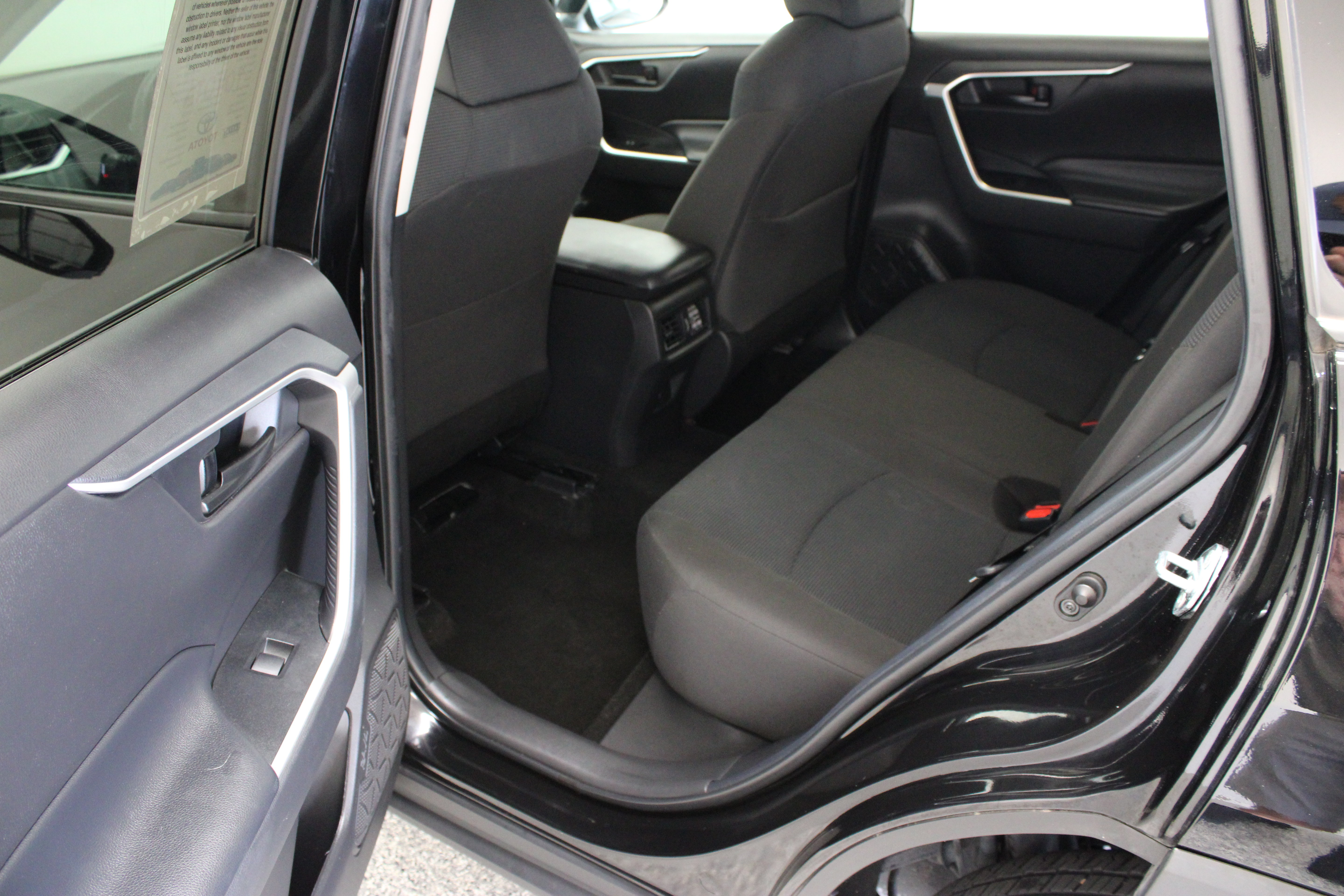 Used 2023 Toyota RAV4 LE FWD image 23