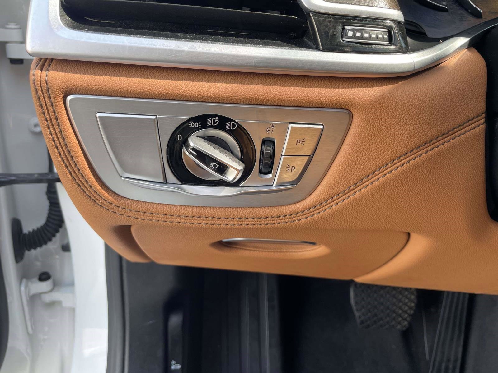 Used 2019 BMW 750i xDrive w/ Executive Package AWD/4WD image 24