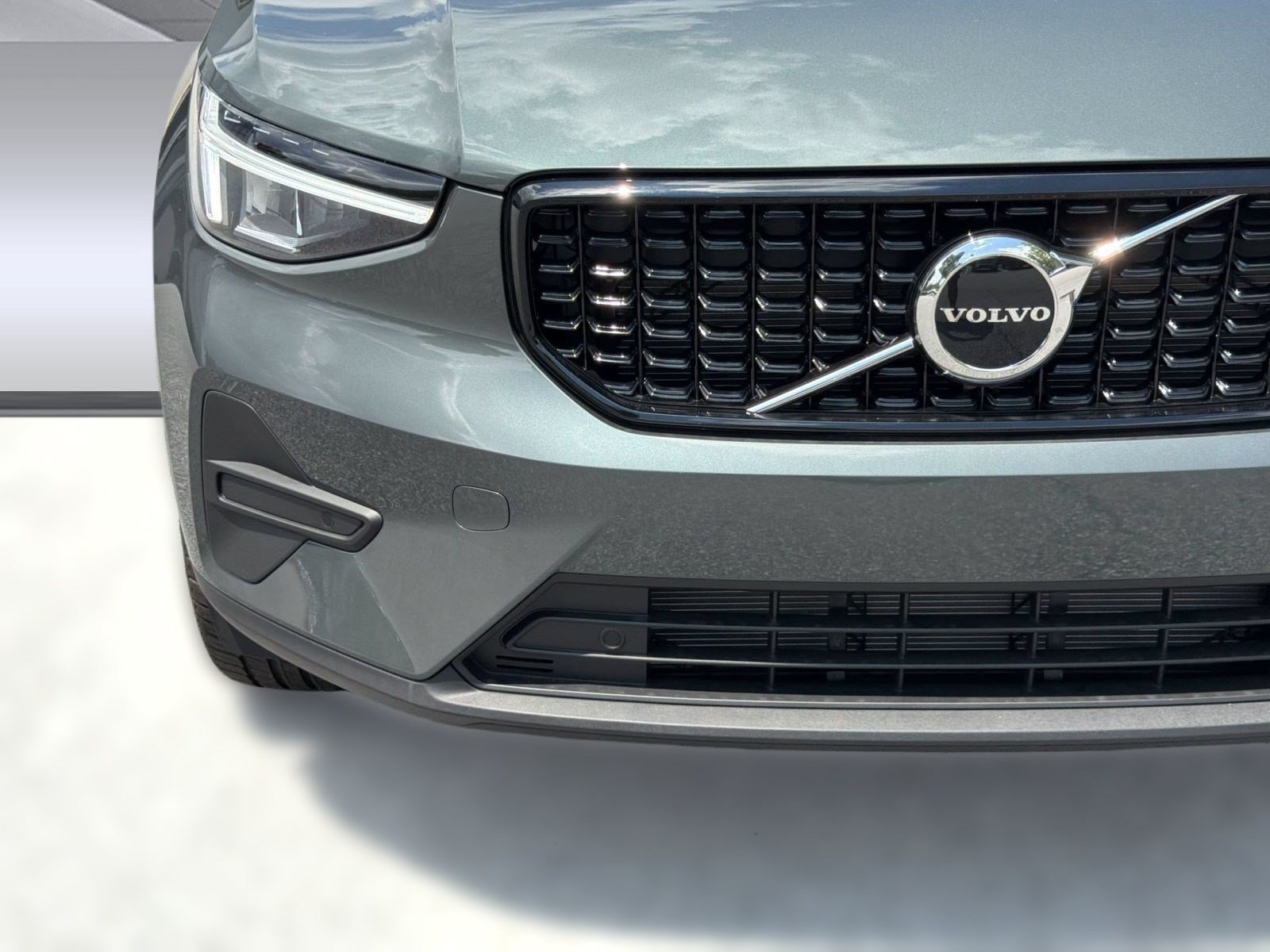 New 2026 Volvo XC40 B5 Core w/ Protection Package Premier AWD/4WD image 28