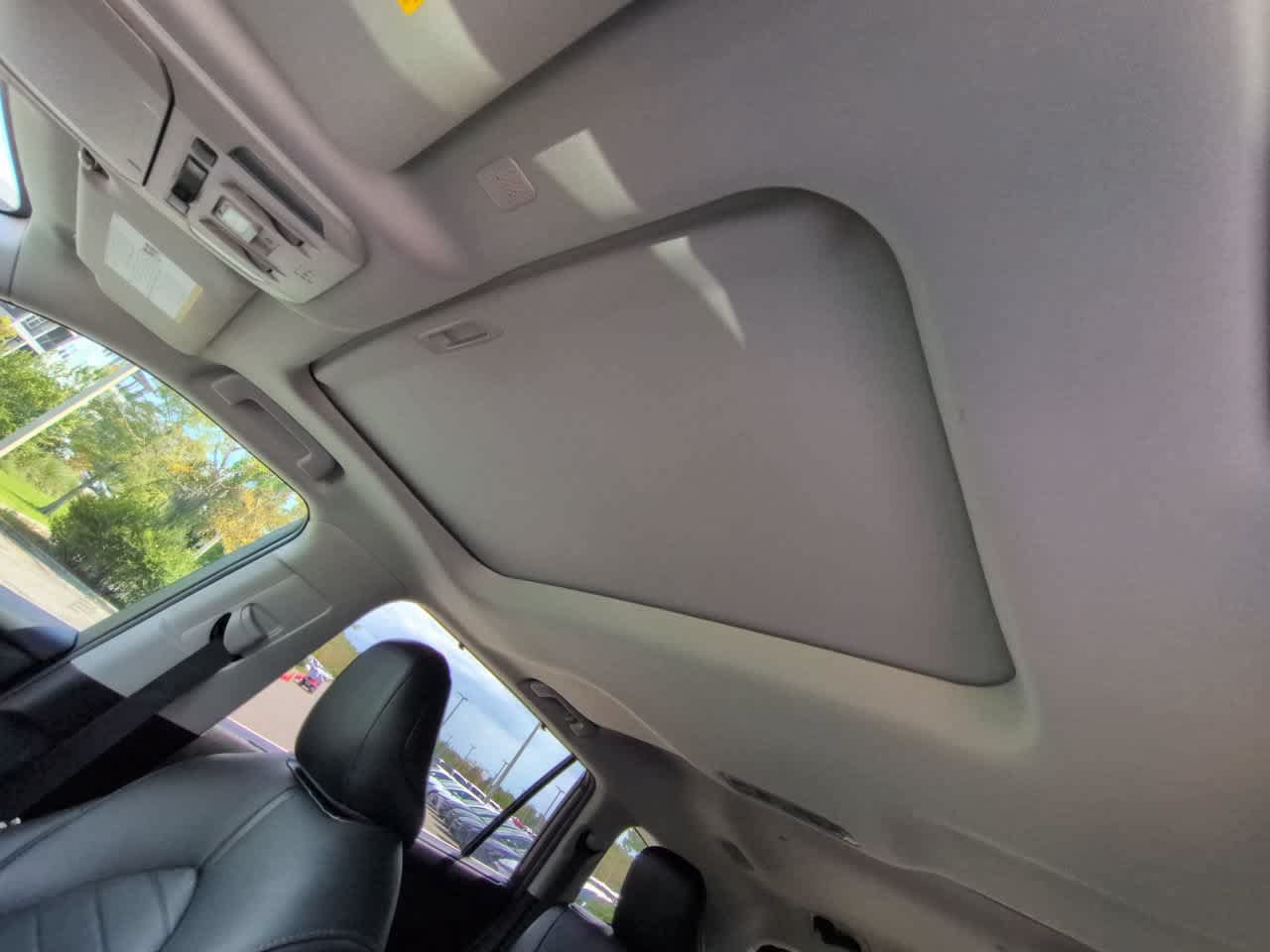 Certified 2021 Toyota Highlander XLE FWD image 20