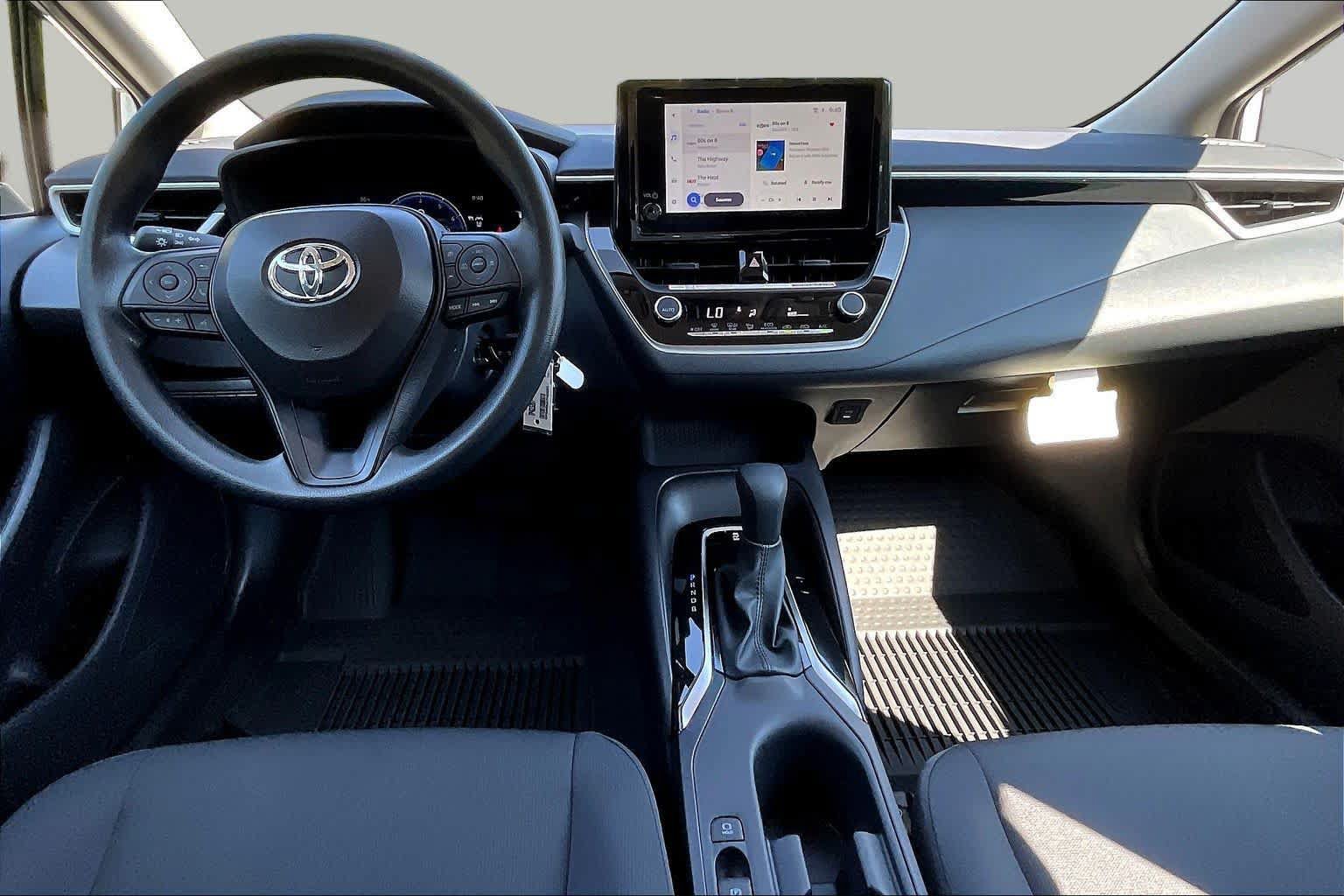 Used 2026 Toyota Corolla LE FWD image 14