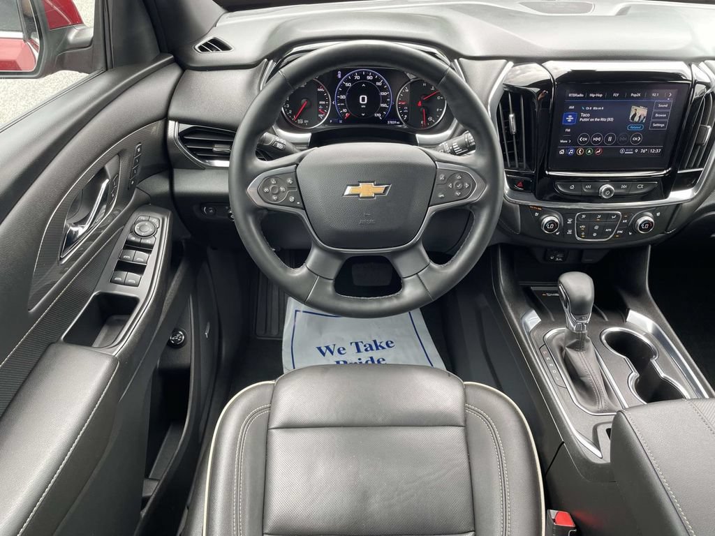 Used 2023 Chevrolet Traverse Premier AWD/4WD image 23