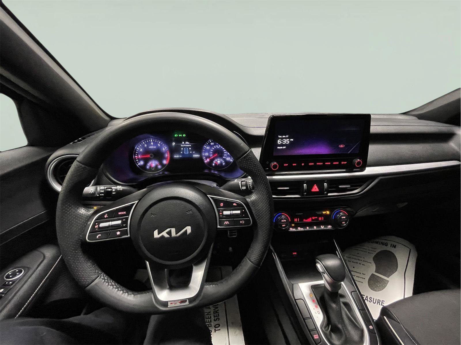 Used 2023 Kia Forte GT-Line image 23