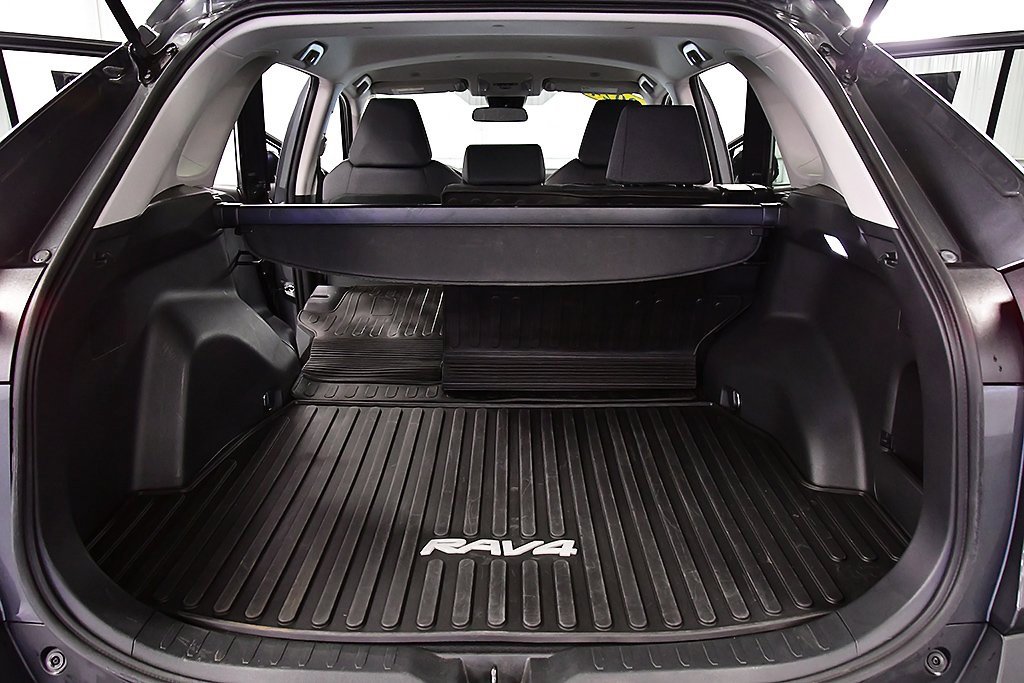 Used 2024 Toyota RAV4 XLE image 31