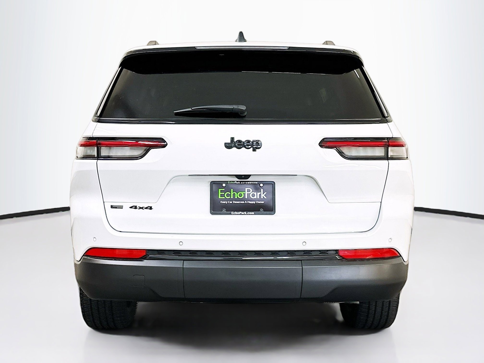 Used 2023 Jeep Grand Cherokee L Laredo image 7