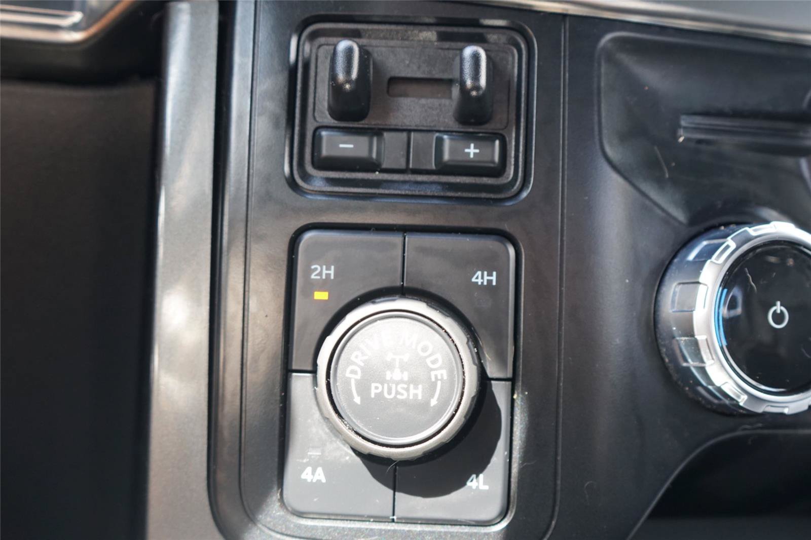 Used 2023 Ford F150 Lariat AWD/4WD image 15