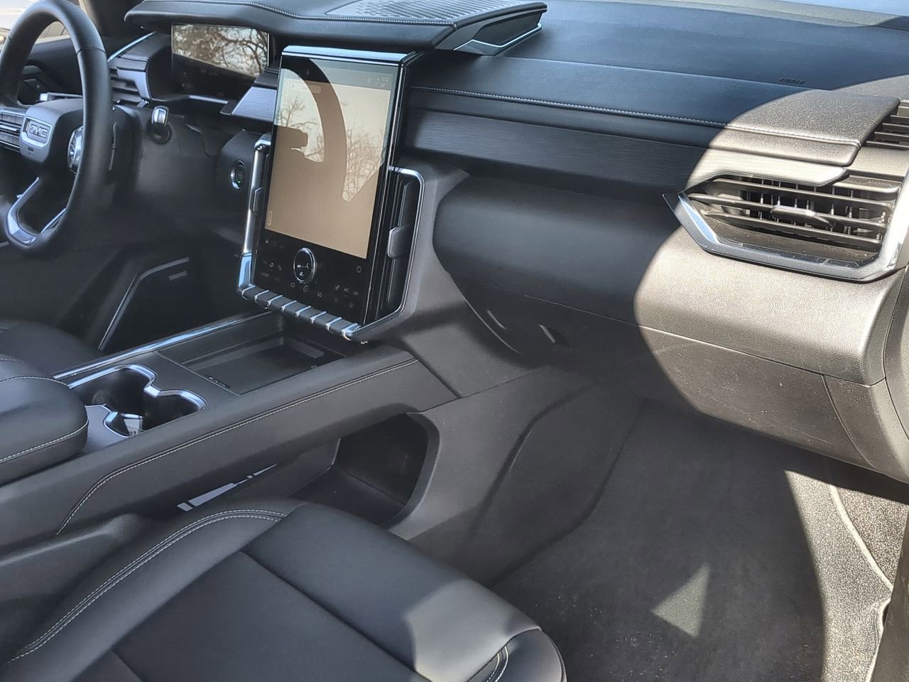 Used 2025 GMC Acadia Elevation w/ Elevation Premium Package image 29