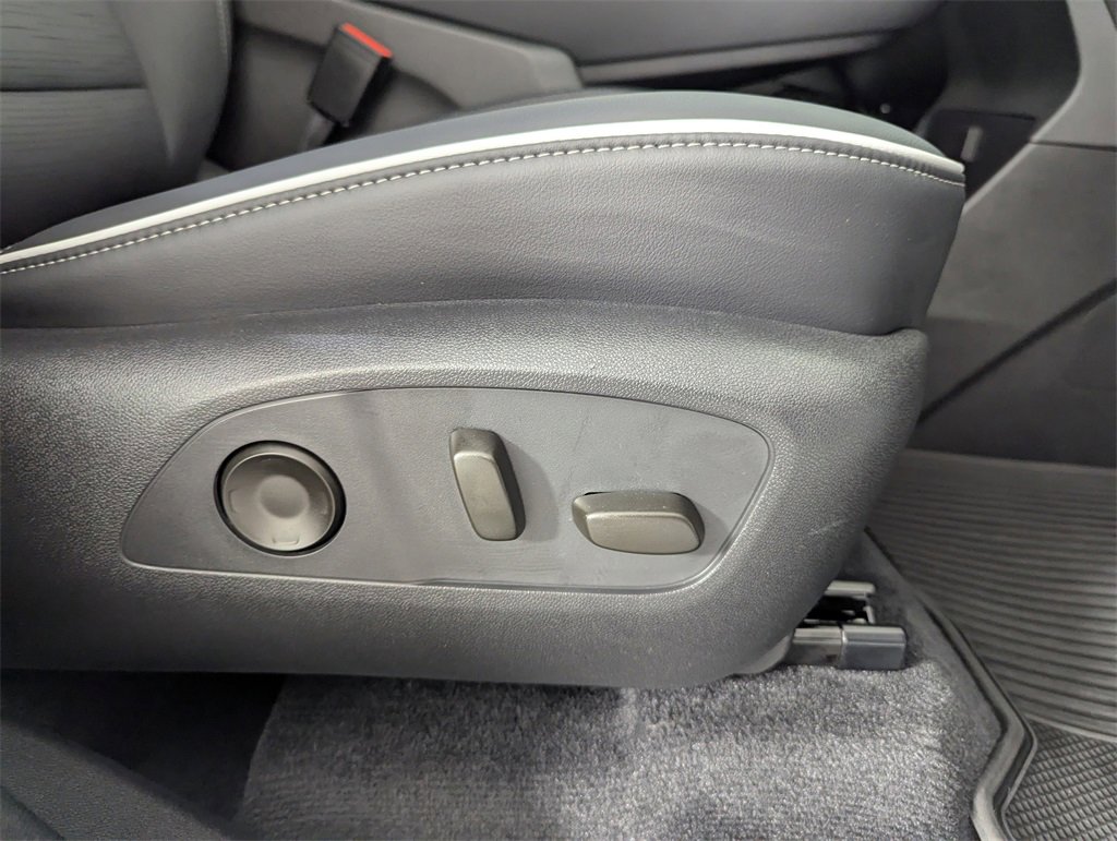 Used 2025 Buick Enclave Sport Touring w/ LPO, All-Weather Package image 41