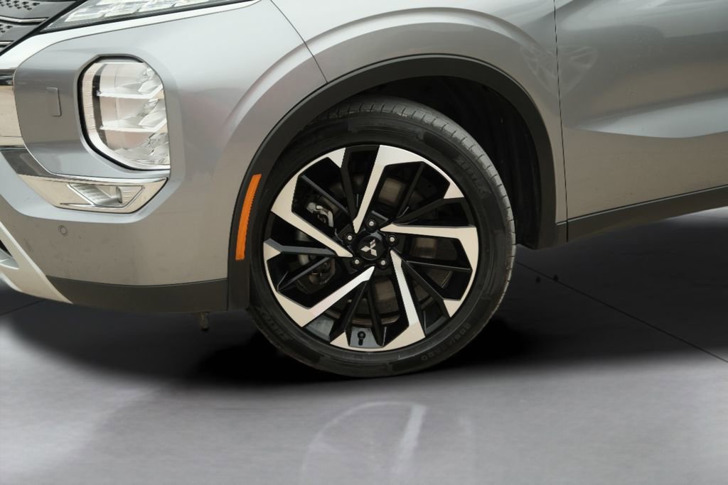 Used 2024 Mitsubishi Outlander SE AWD/4WD image 38