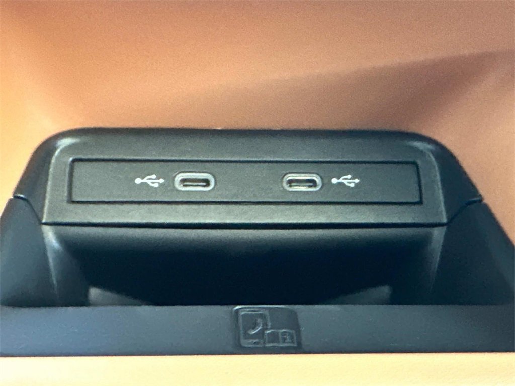 New 2025 Volkswagen ID. Buzz 1st Edition image 22