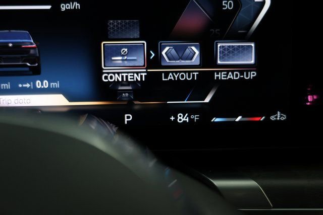Used 2024 BMW 760i xDrive w/ Executive Package image 94