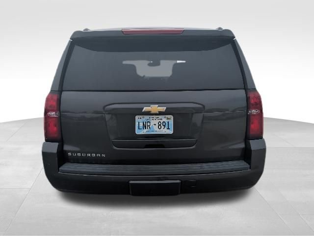 Used 2017 Chevrolet Suburban LT w/ Luxury Package RWD image 4