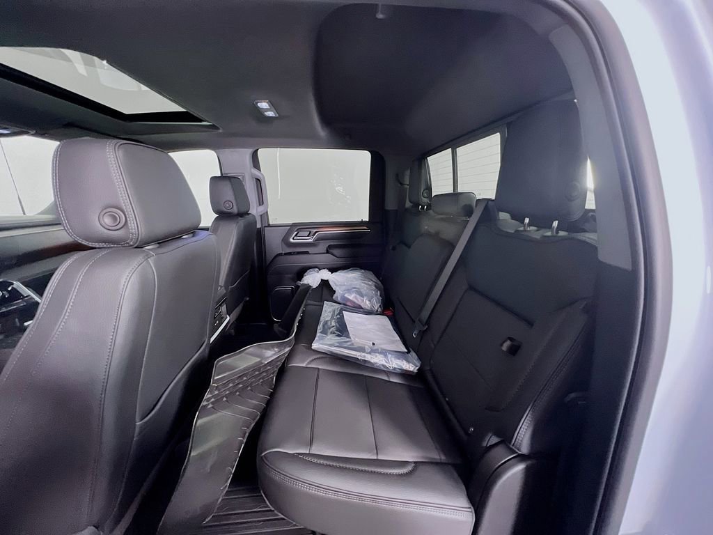 New 2026 GMC Sierra 3500 Denali w/ Denali Reserve Package image 24