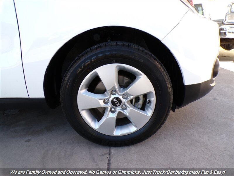 Used 2018 Kia Soul FWD image 41