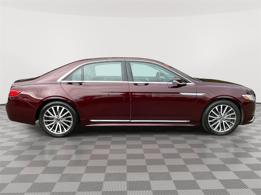 Used 2017 Lincoln Continental Select w/ Climate Package image 8