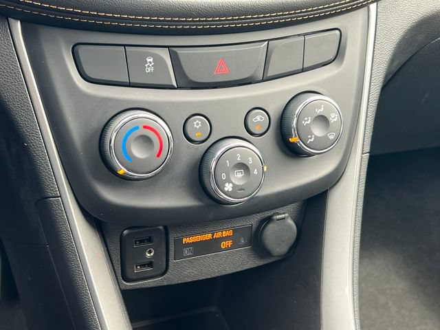 Used 2018 Chevrolet Trax LT w/ LT Convenience Package FWD image 22