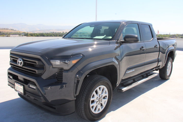 Certified 2024 Toyota Tacoma SR5 AWD/4WD image 7