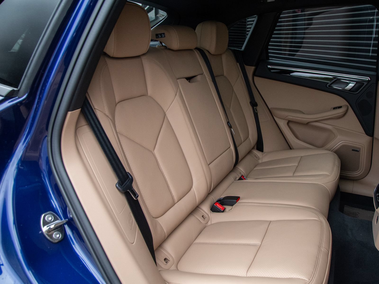 New 2026 Porsche Macan AWD/4WD image 25