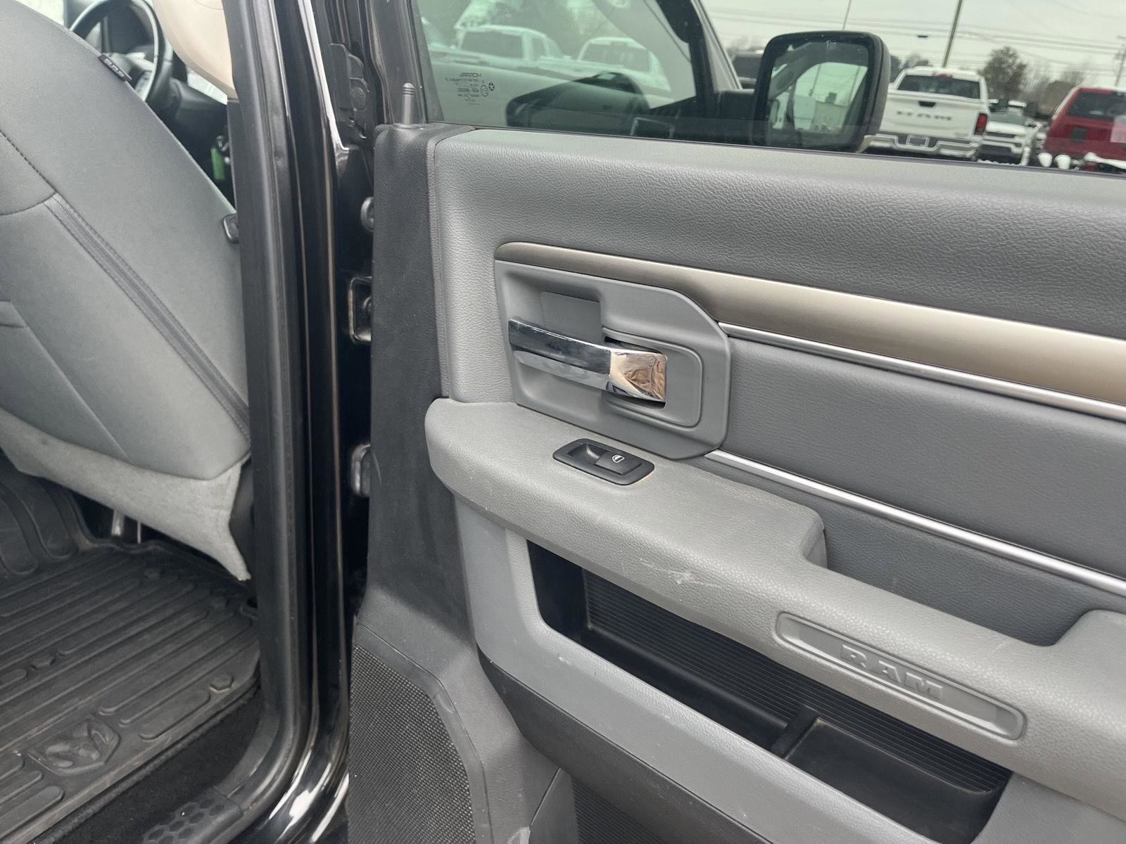 Used 2016 RAM 1500 Big Horn image 30