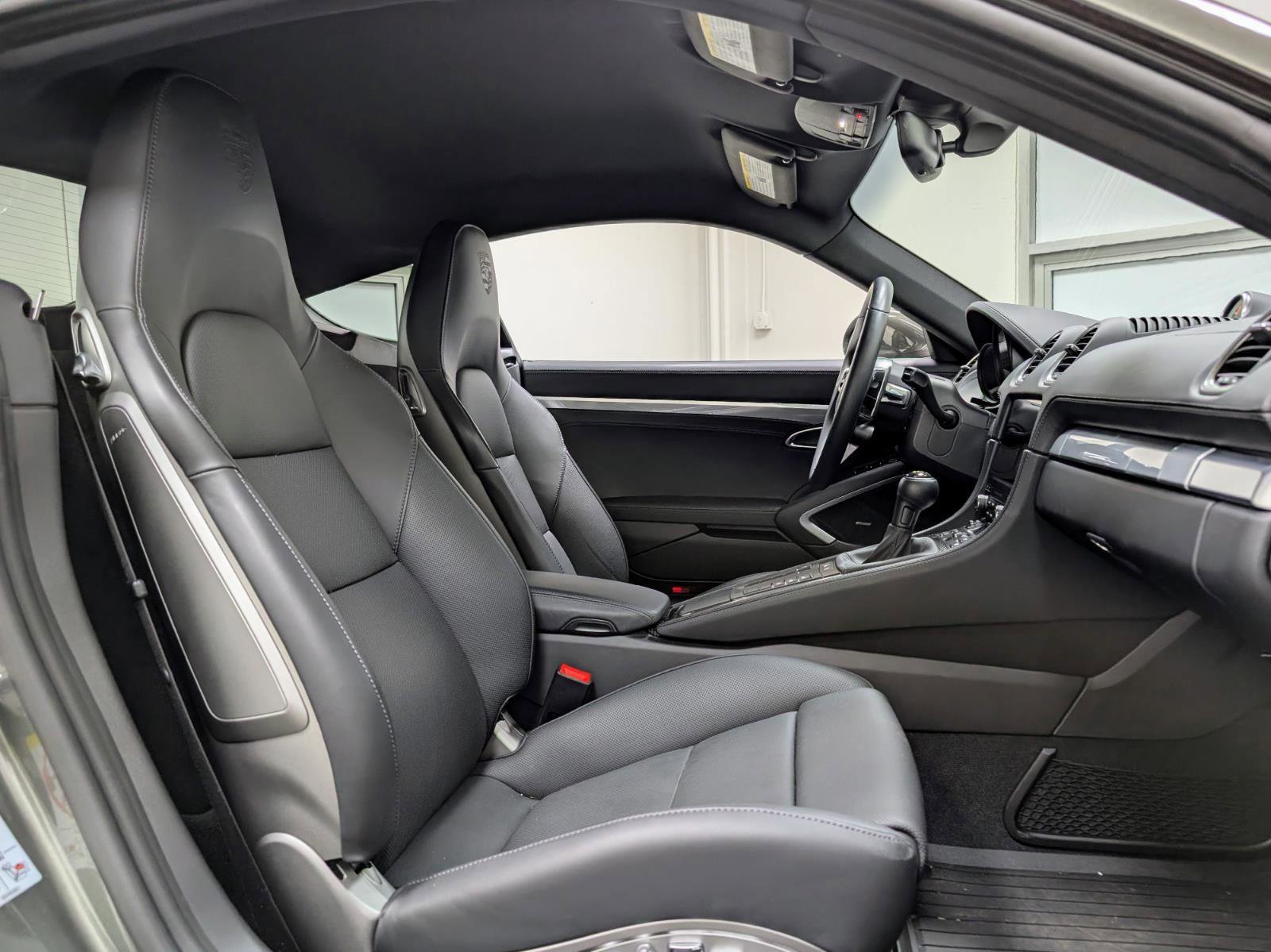 Used 2025 Porsche 718 Cayman S image 23