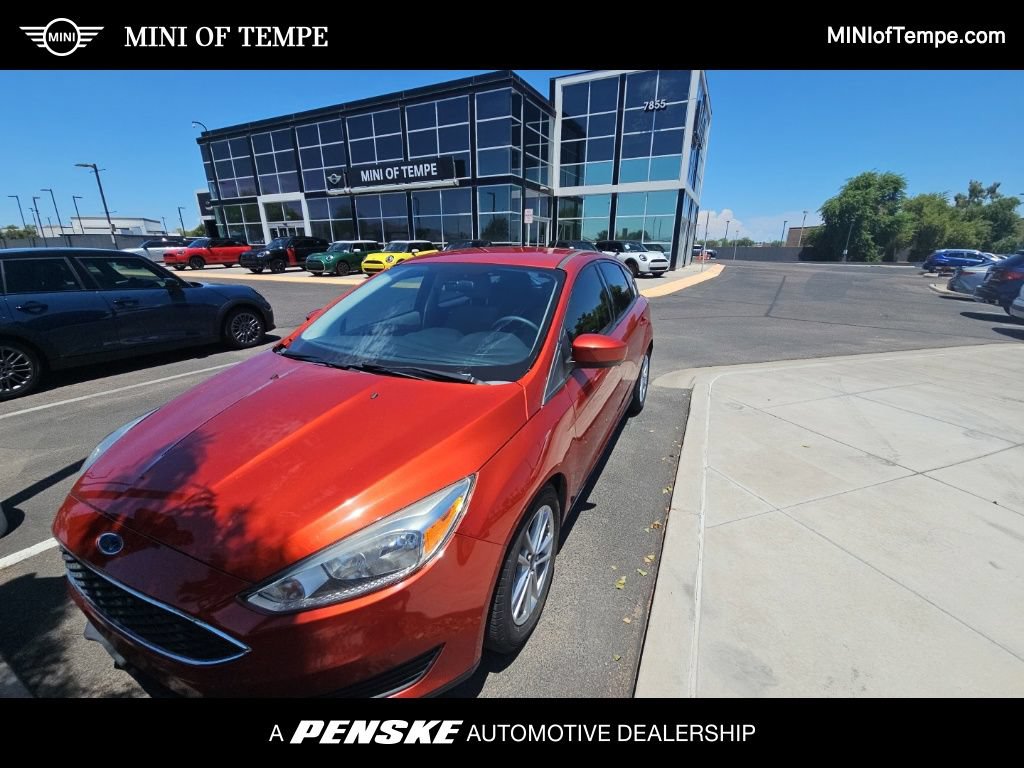 Used 2018 Ford Focus SE FWD image 1