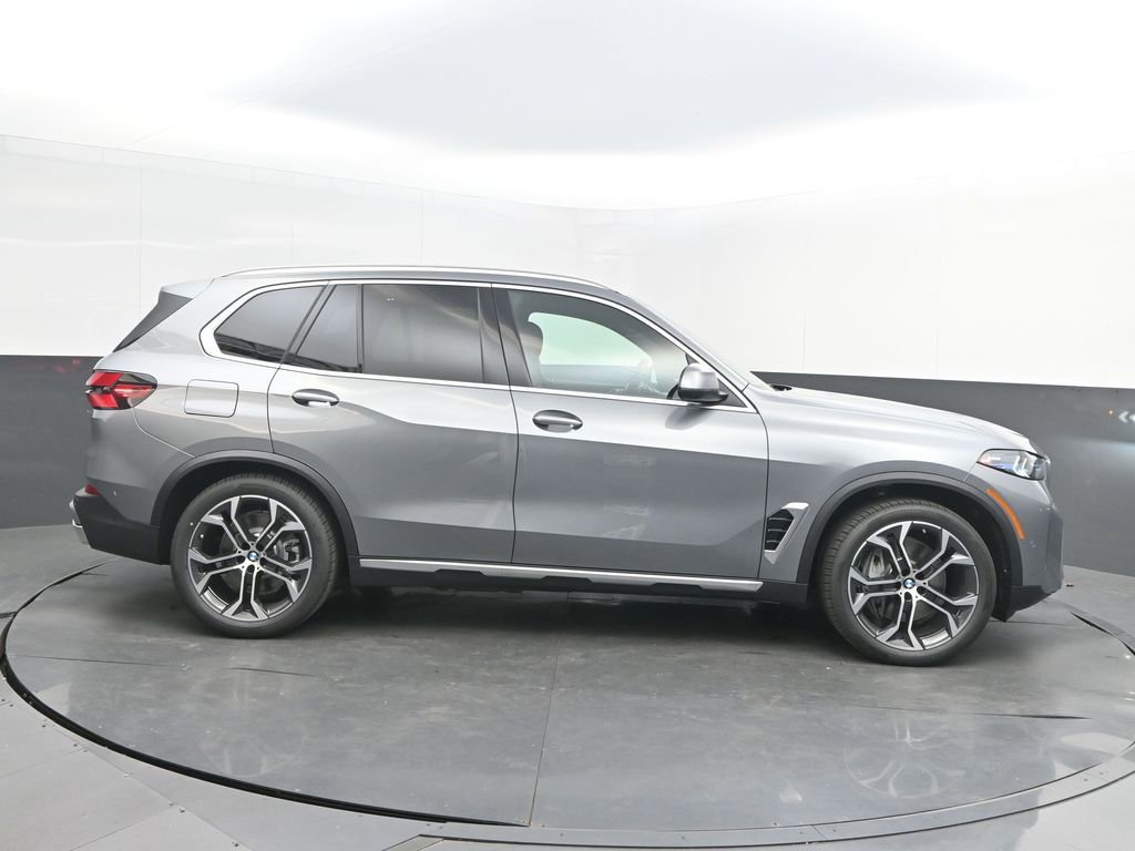 New 2026 BMW X5 xDrive50e AWD/4WD image 8