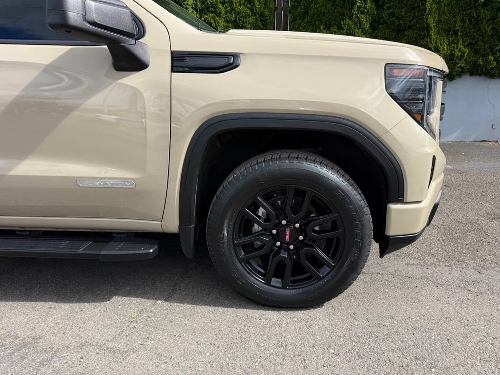 Used 2023 GMC Sierra 1500 Elevation w/ LPO, Elevation Black Package AWD/4WD image 12